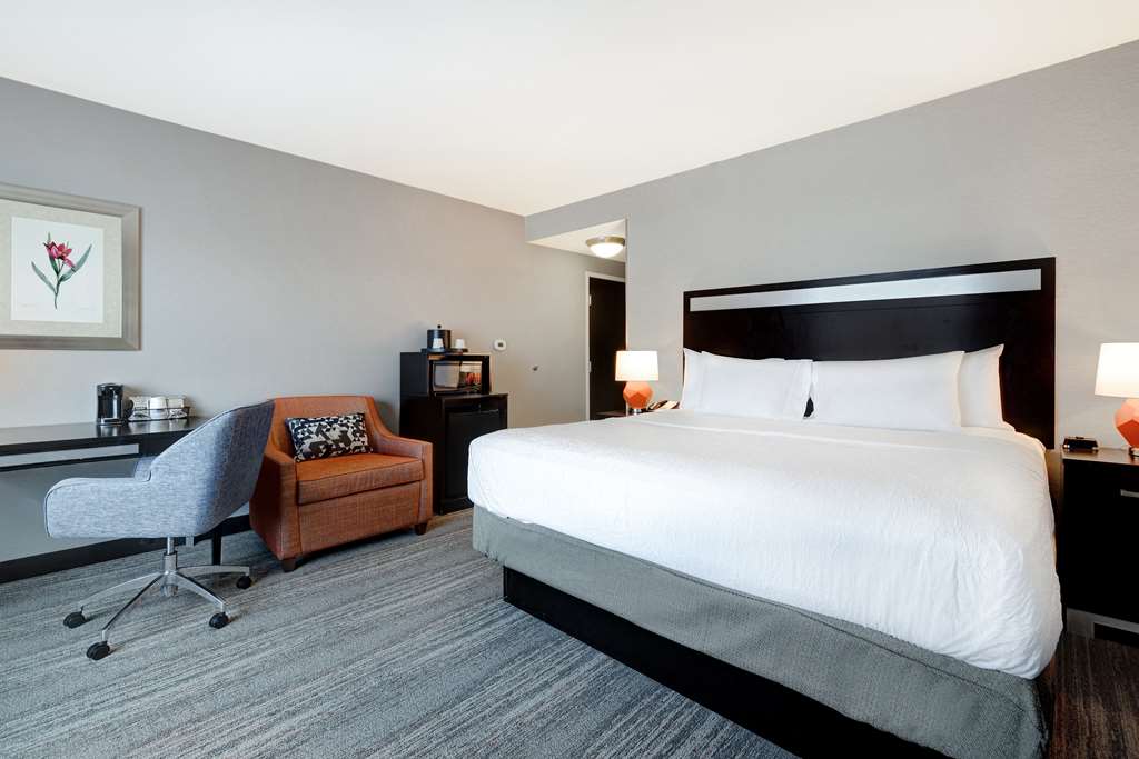 Фото Hampton Inn & Suites Seattle/Federal Way