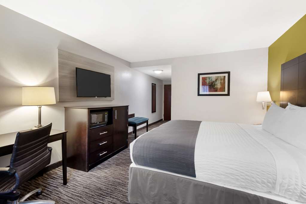 Фото Best Western Magnolia Inn and Suites