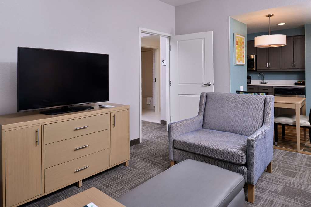 Фото Homewood Suites by Hilton Des Moines Airport
