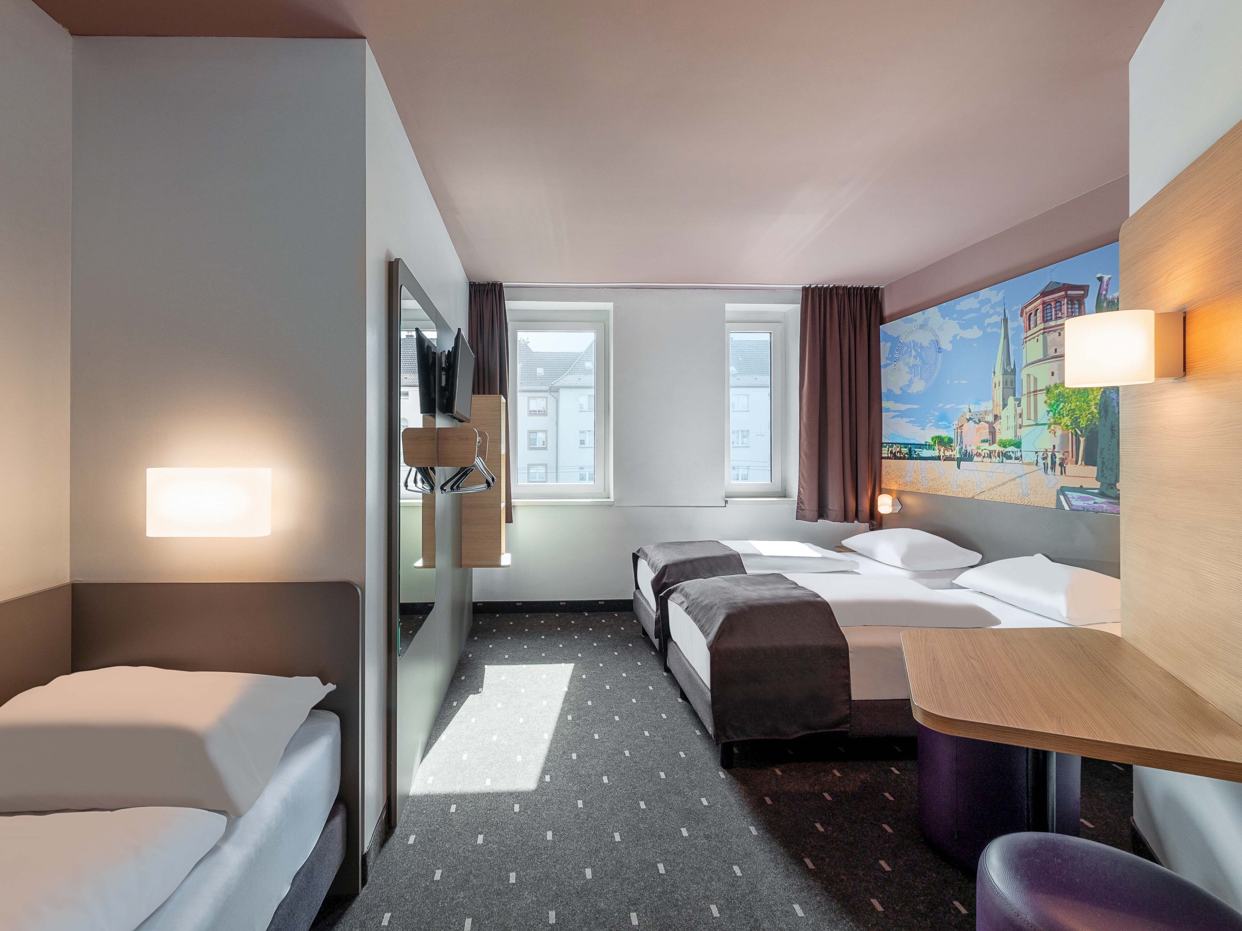 Фото B&b Hotel Düsseldorf-Mitte