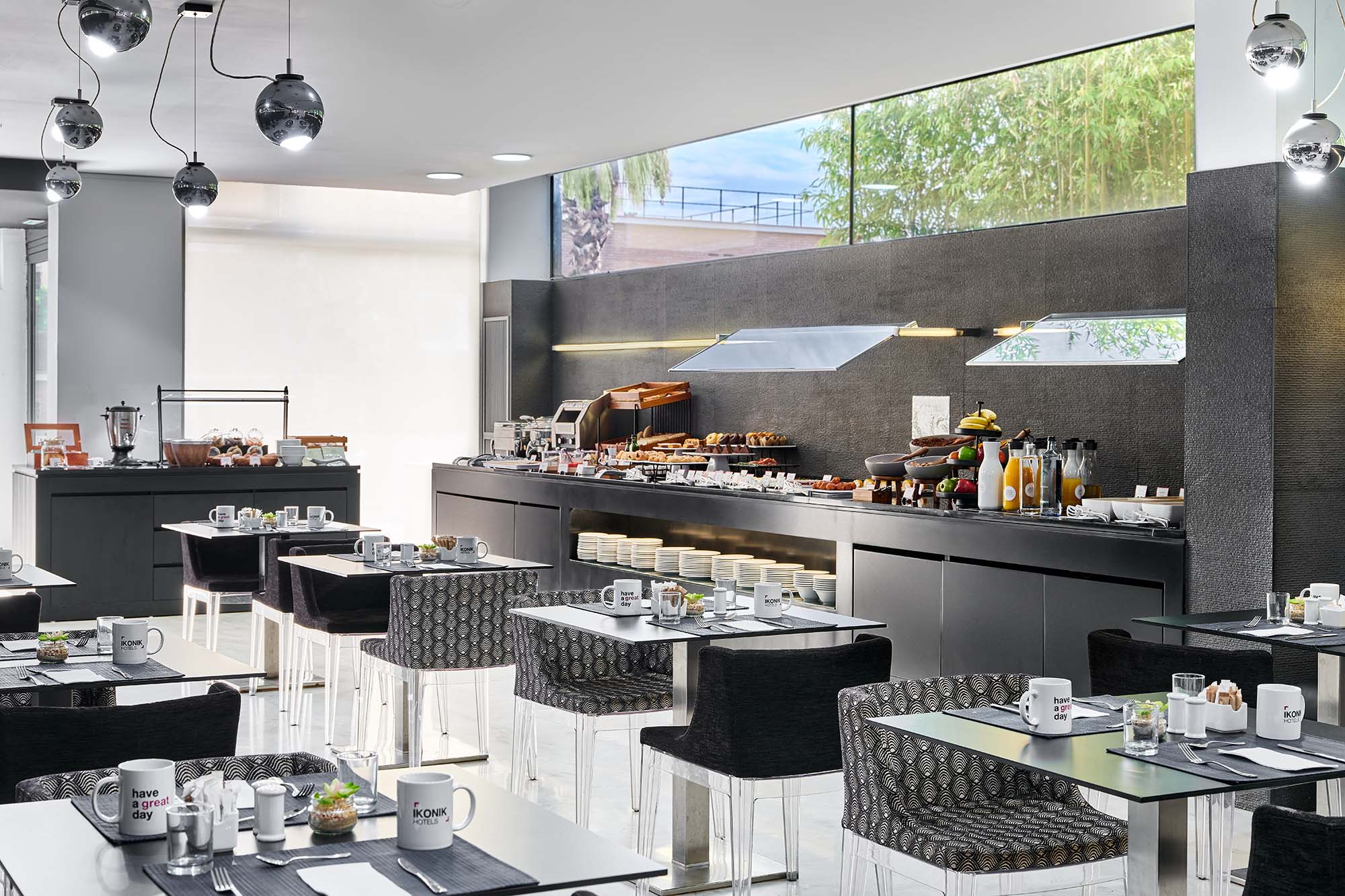 Фото Ikonik Angli