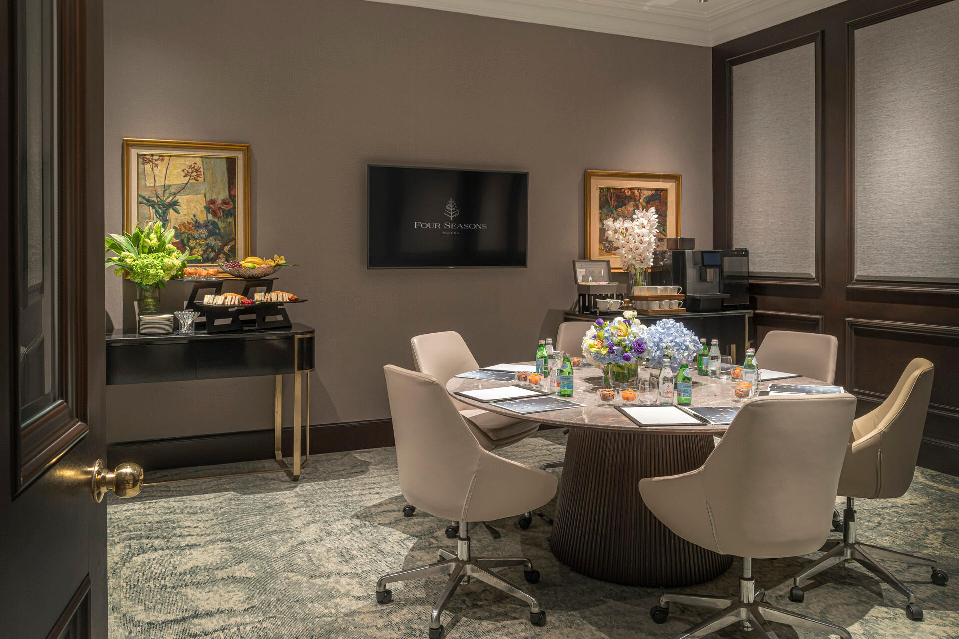 Фото Four Seasons Hotel Singapore