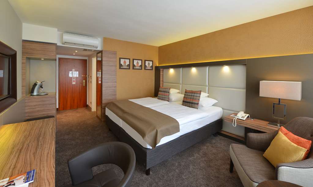 Фото Best Western Plus Delta Park Hotel