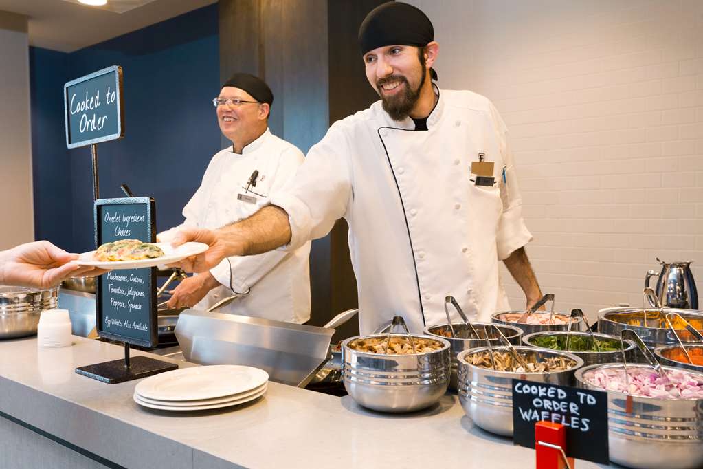 Фото Embassy Suites Kansas City/Olathe