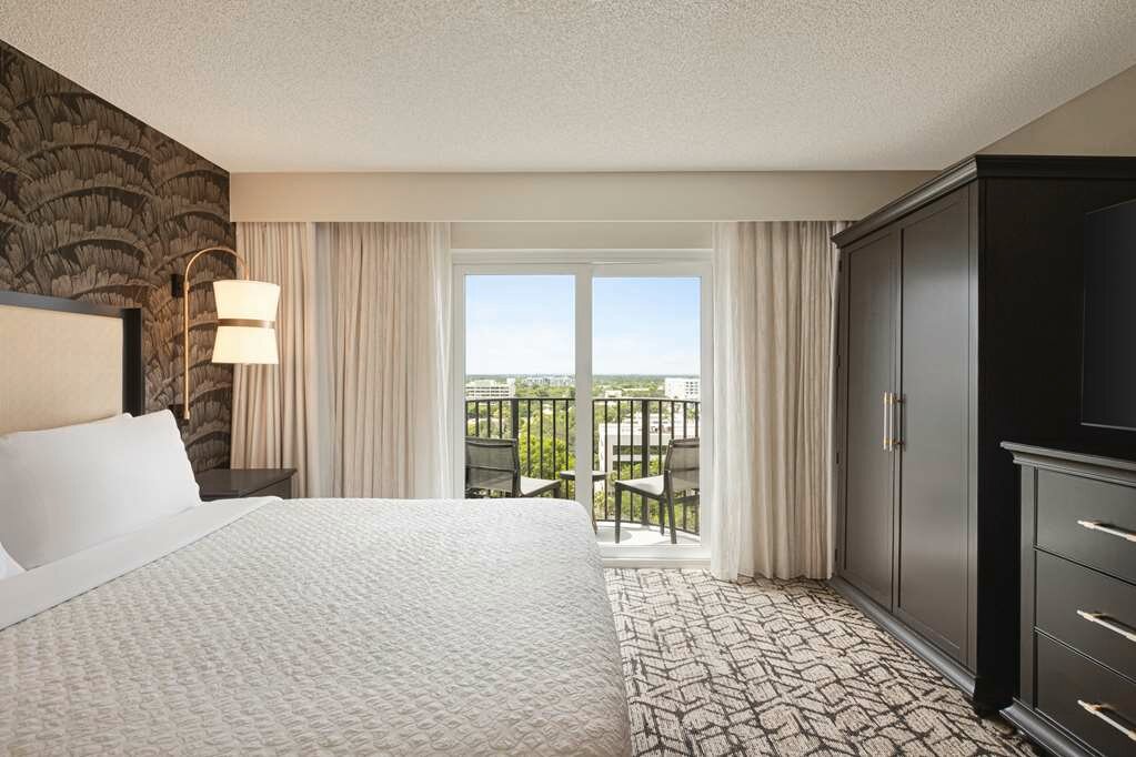Фото Embassy Suites by Hilton Fort Lauderdale 17th Street 
