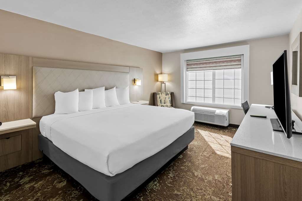 Фото Best Western Worlds of Fun Inn & Suites