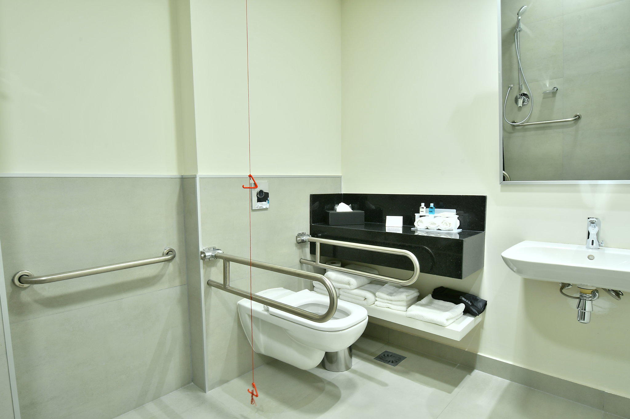 Фото Holiday Inn Express Asuncion Aviadores, an Ihg Hotel