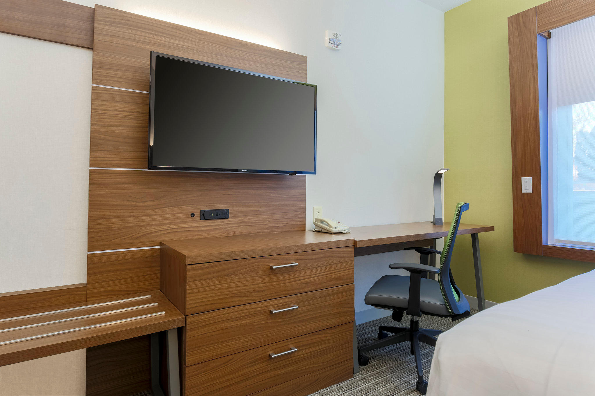 Фото Holiday Inn Express Rochester Ne- Irondequoit, an Ihg Hotel