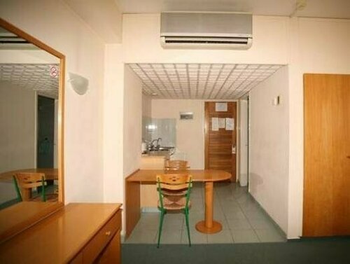 Pier Beach Hotel Apartments