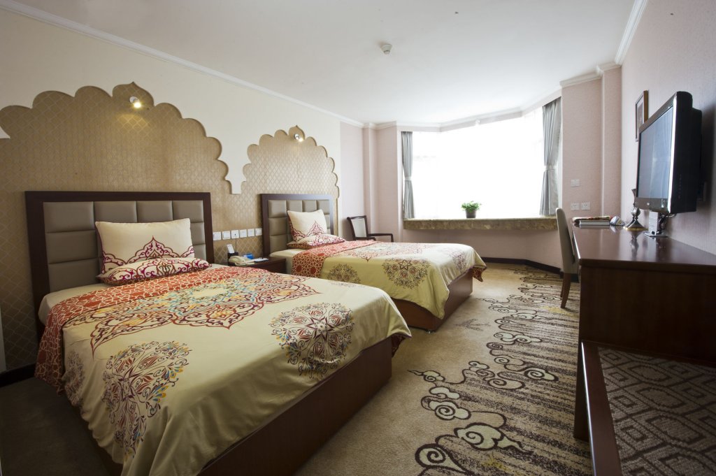 Фото Chengdu Chengfei Hotel