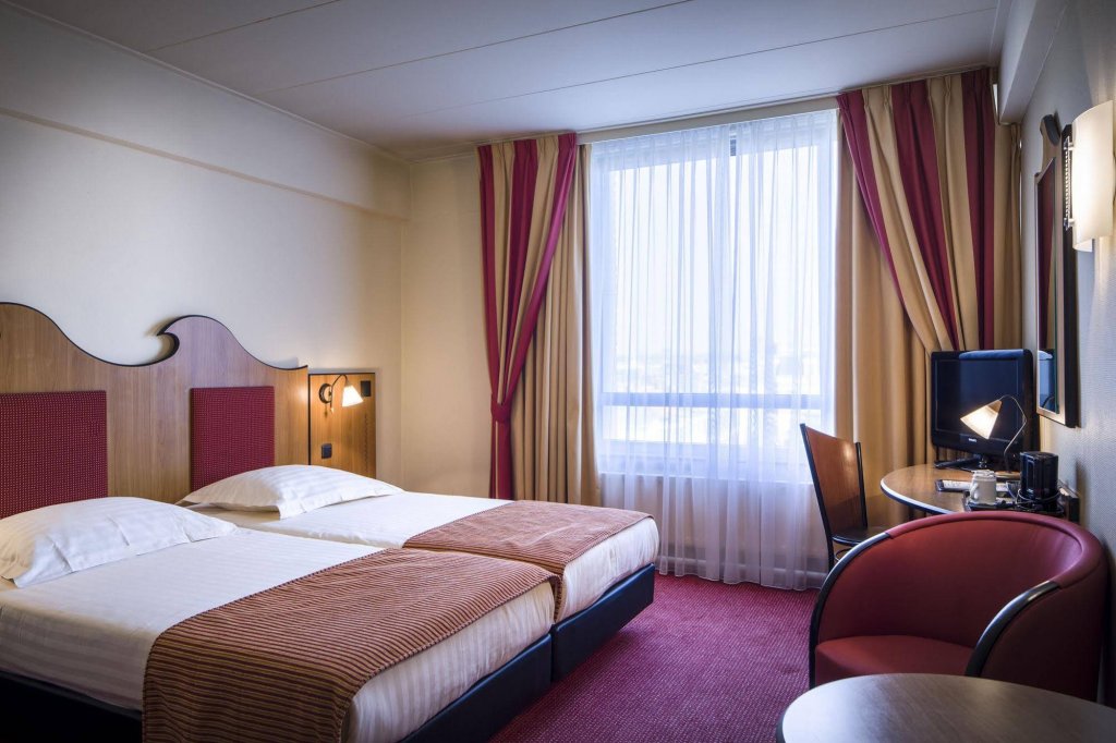 Фото Badhotel Scheveningen