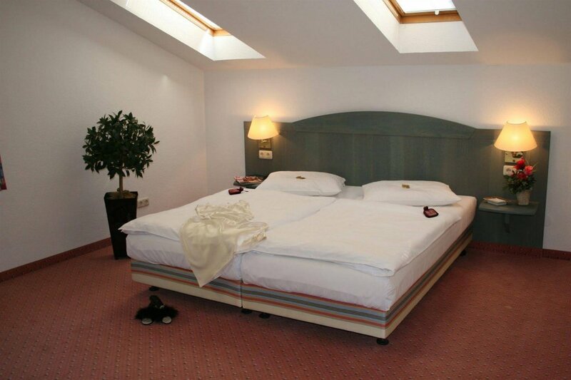 Гостиница Hotel Waldhalle