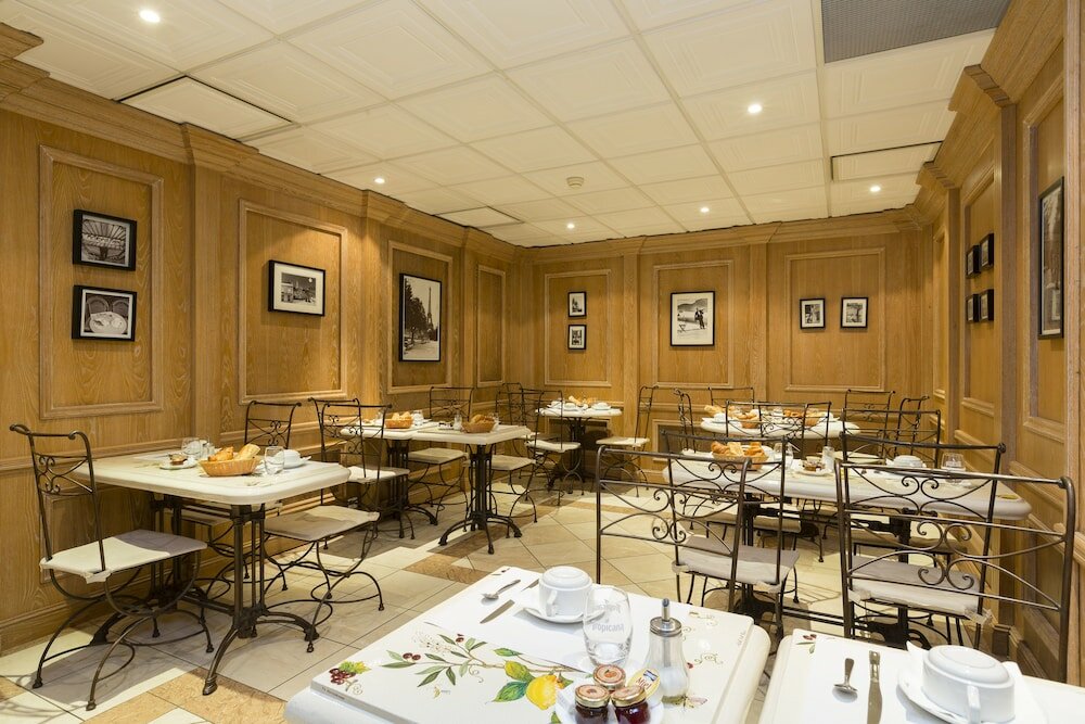 Нельский отель в париже