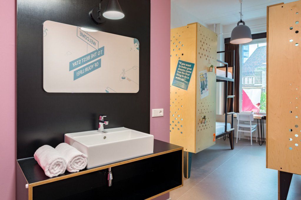 Фото Stayokay Hostel Utrecht-Centrum