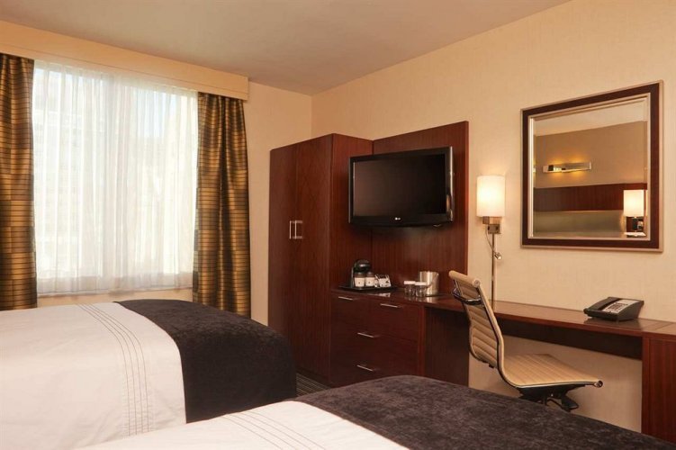 Фото DoubleTree by Hilton New York Downtown