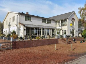 отель Logis Hotel De Brabantse Biesbosch