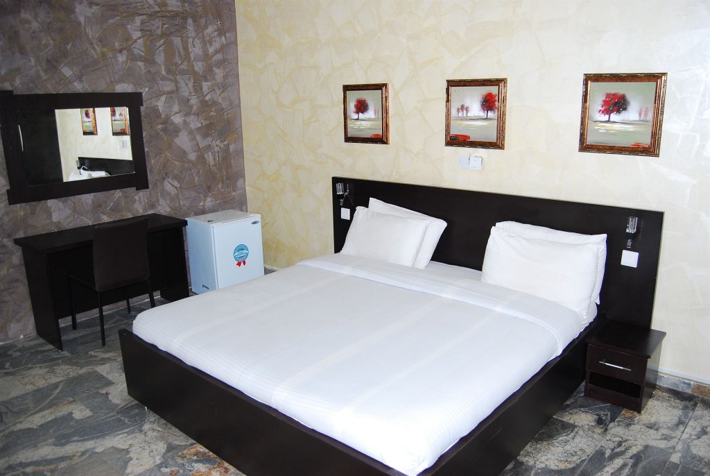 Фото 3J's Hotel Ltd