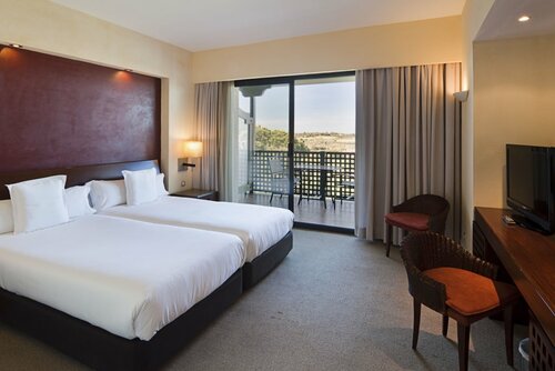 Гостиница DoubleTree by Hilton Islantilla Beach Golf Resort