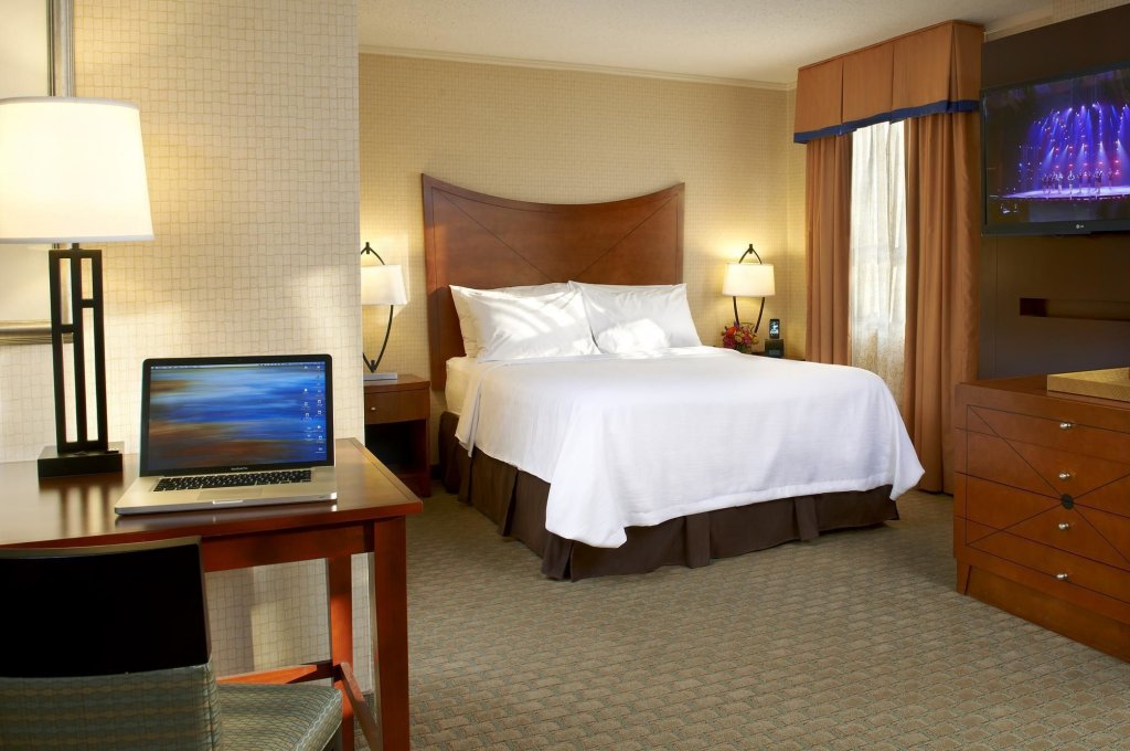 Фото Embassy Suites Baltimore-Downtown