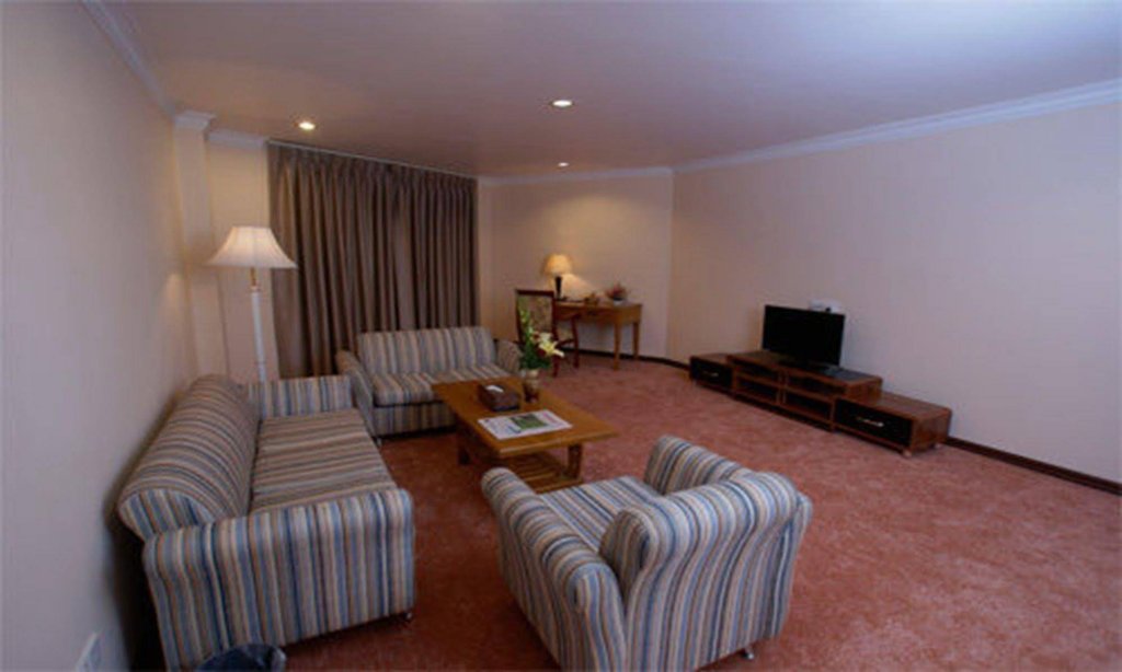 Фото Oattara Thiri Hotel