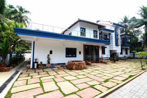 Гостиница Mistral Holidays в Бенаулиме