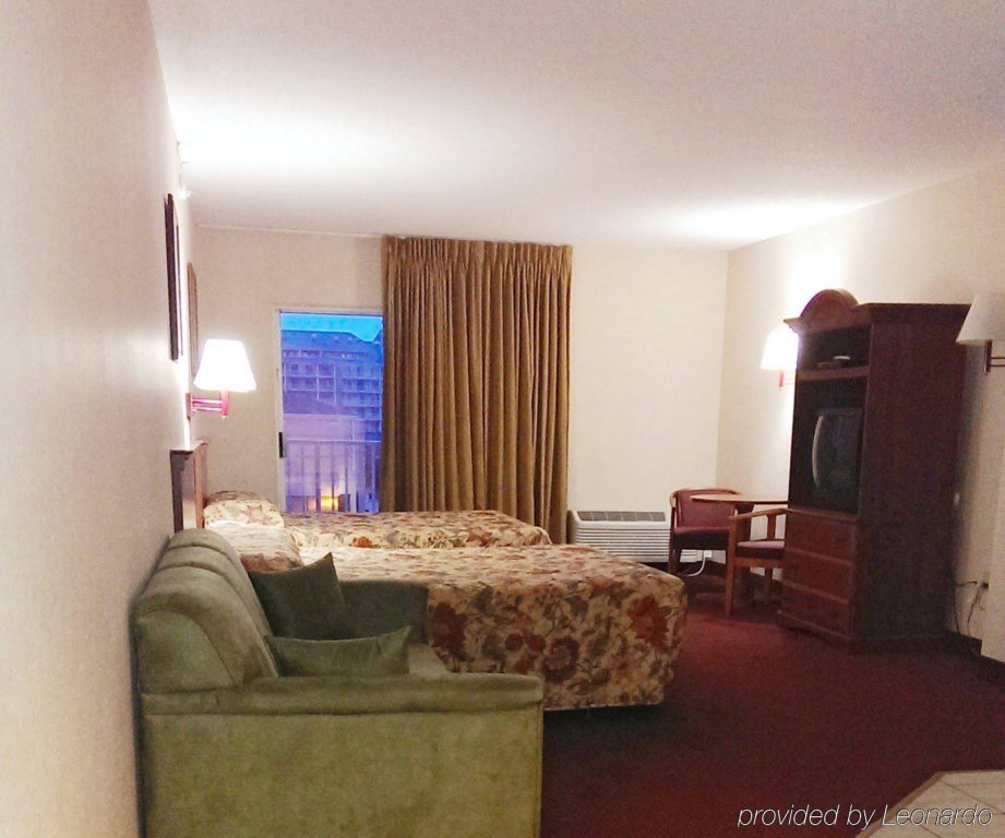 Фото Ocean 1 Hotel and Suites