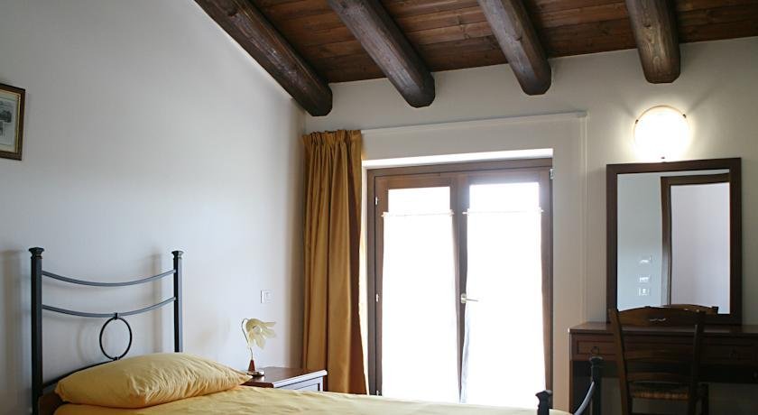 Фото Agriturismo La Rosta