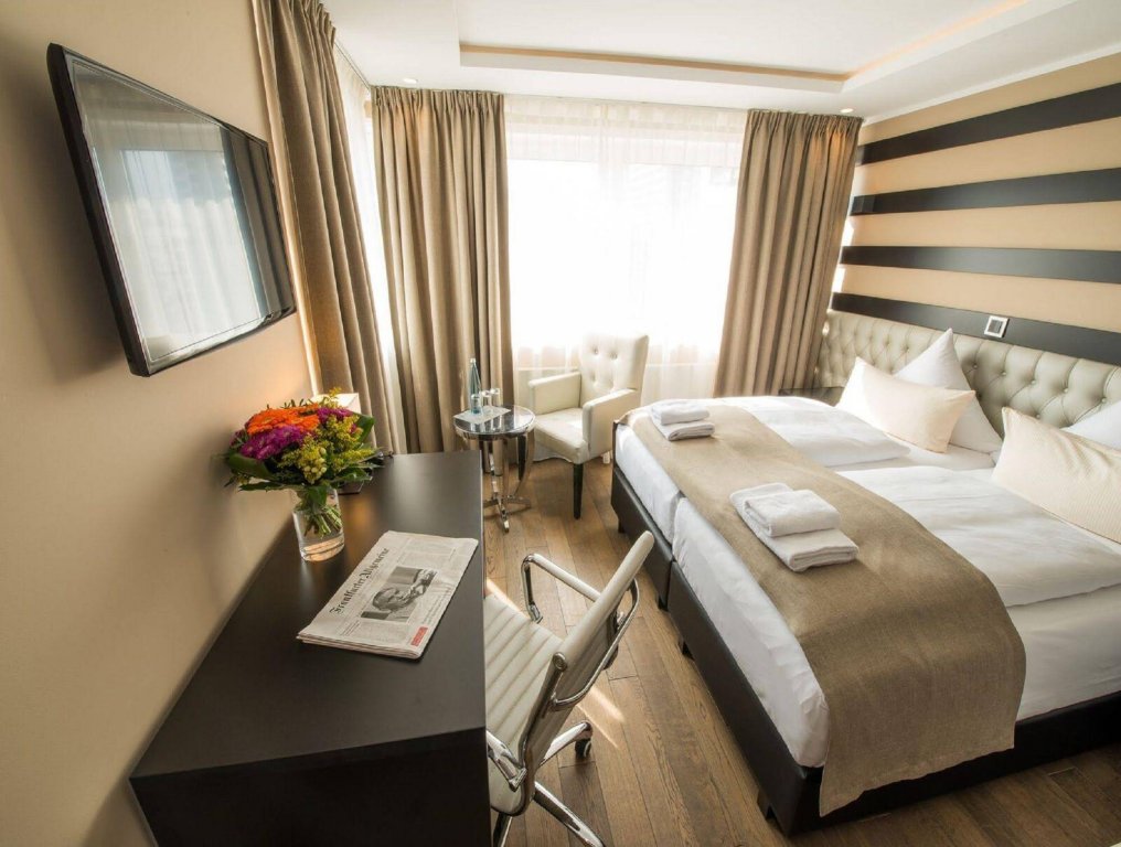 Фото Skyline Hotel