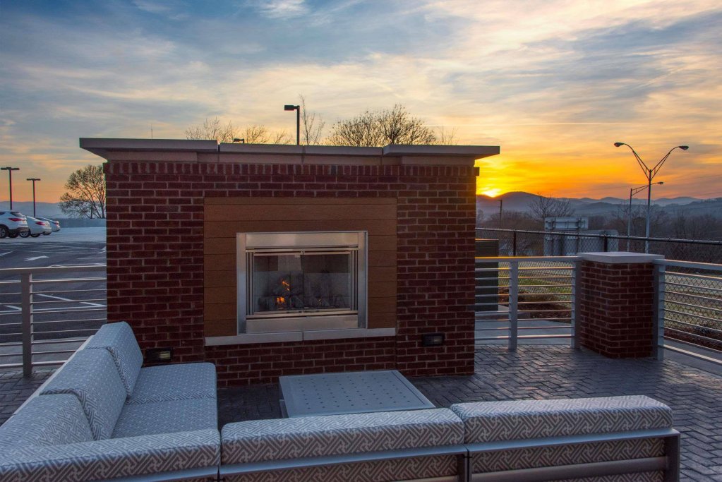 Фото DoubleTree by Hilton Asheville Downtown