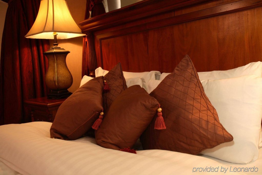 Фото Sir Thomas Hotel