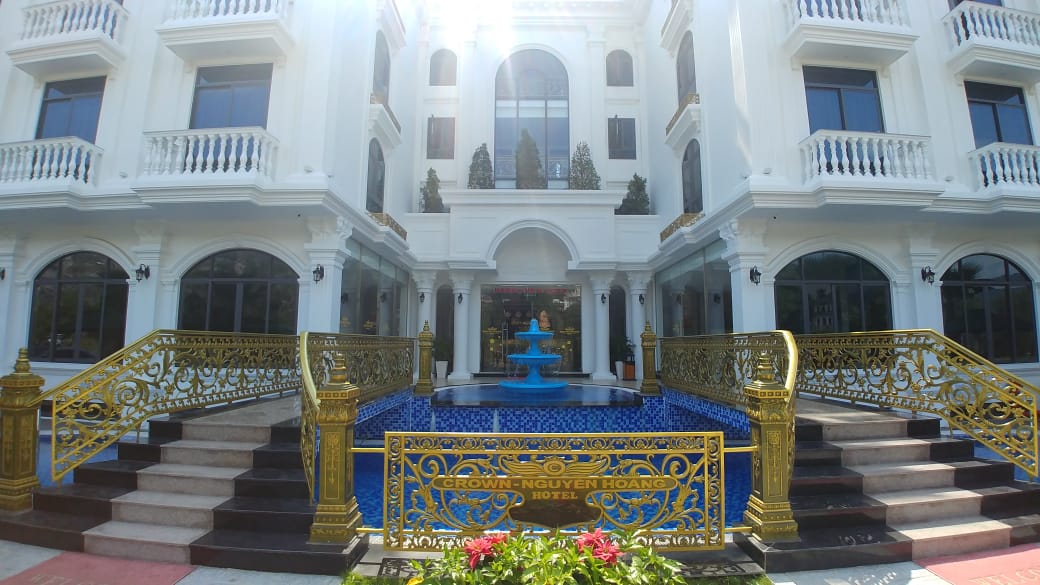 Фото Crown Nguyen Hoang Hotel
