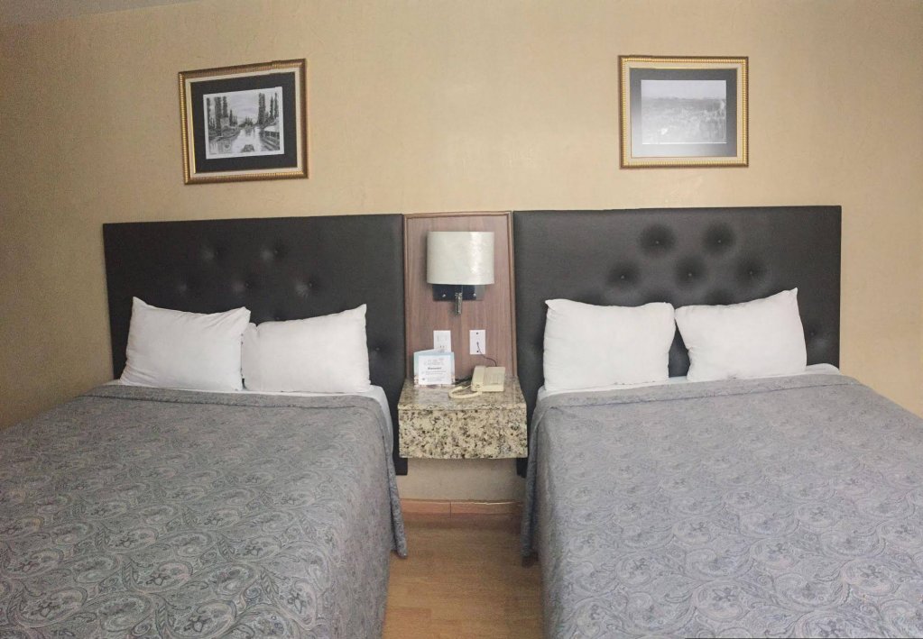 Фото Hotel Castropol