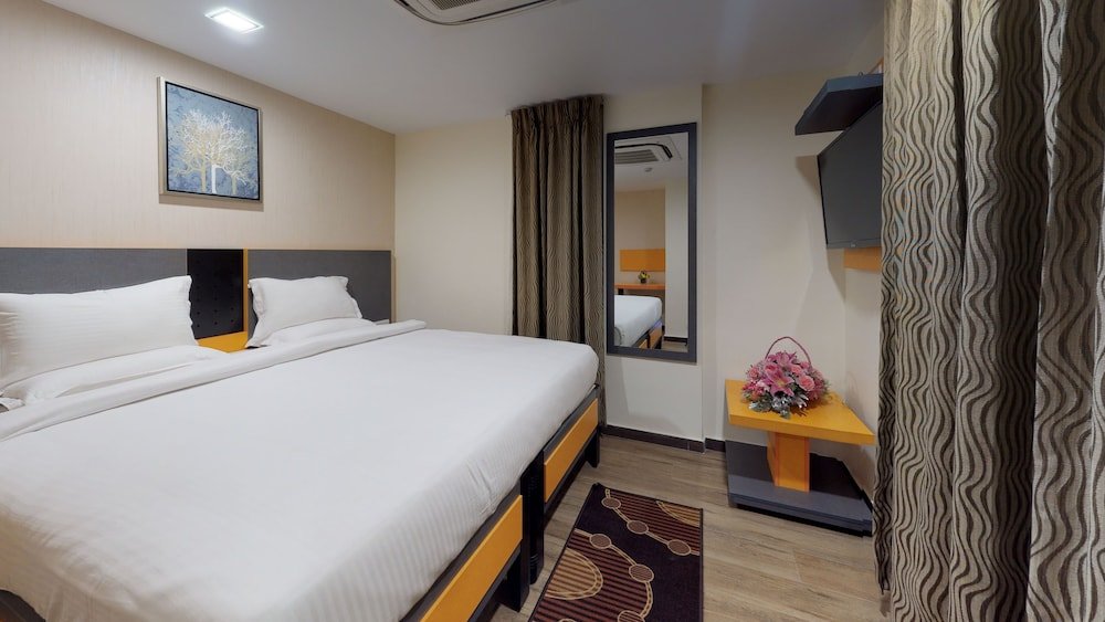 Фото 37th Crescent Boutique Suites