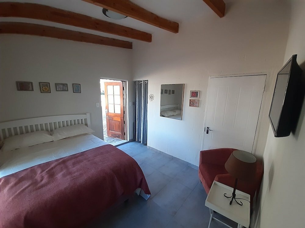 Hotel Midrand Oasis Guesthouse, Earth, photo