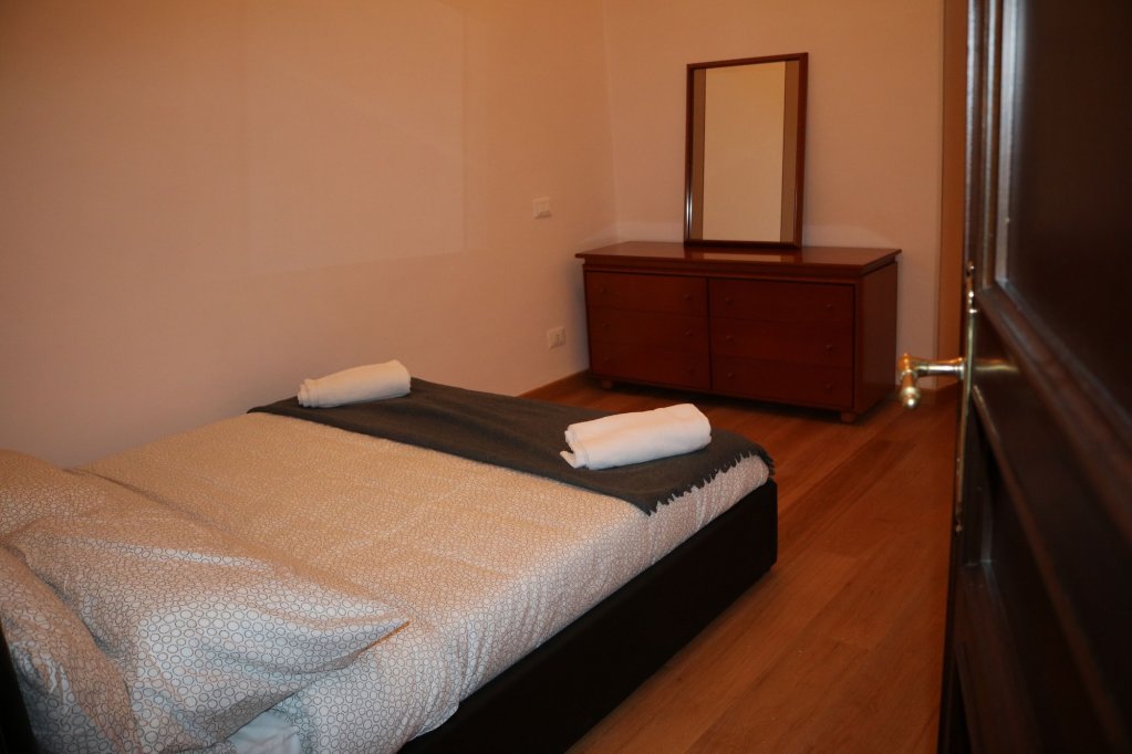 Фото R. T House's