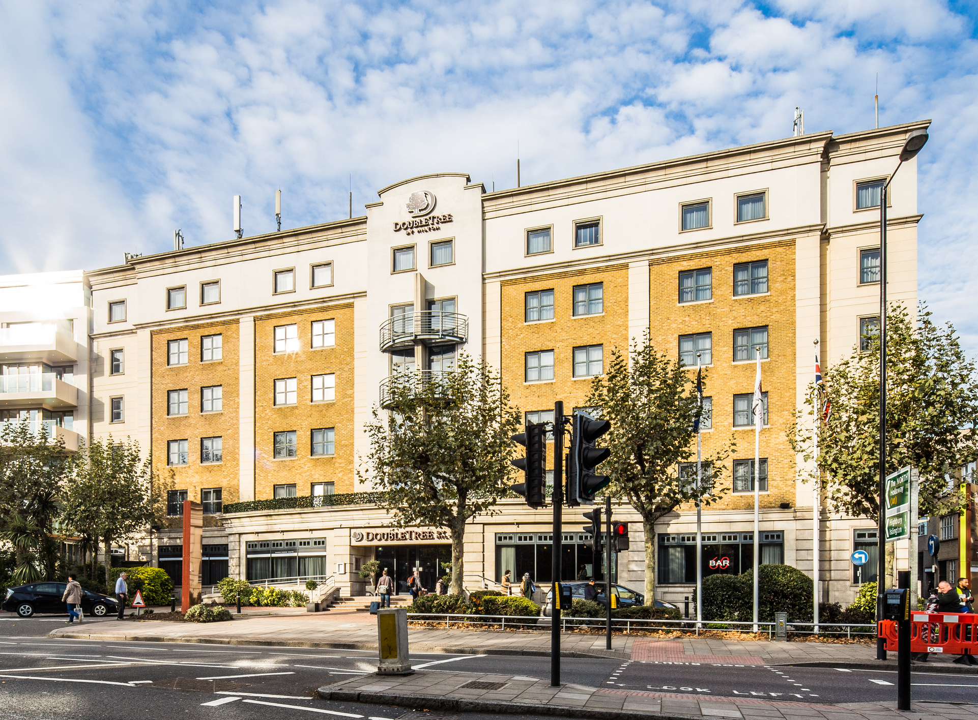 Фото DoubleTree by Hilton London Angel Kings Cross