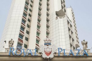 Гостиница Hotel The Royal Plaza