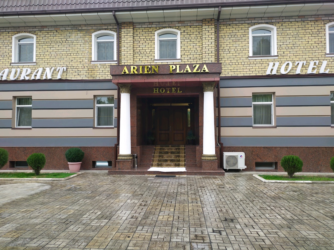 Фото отеля 1