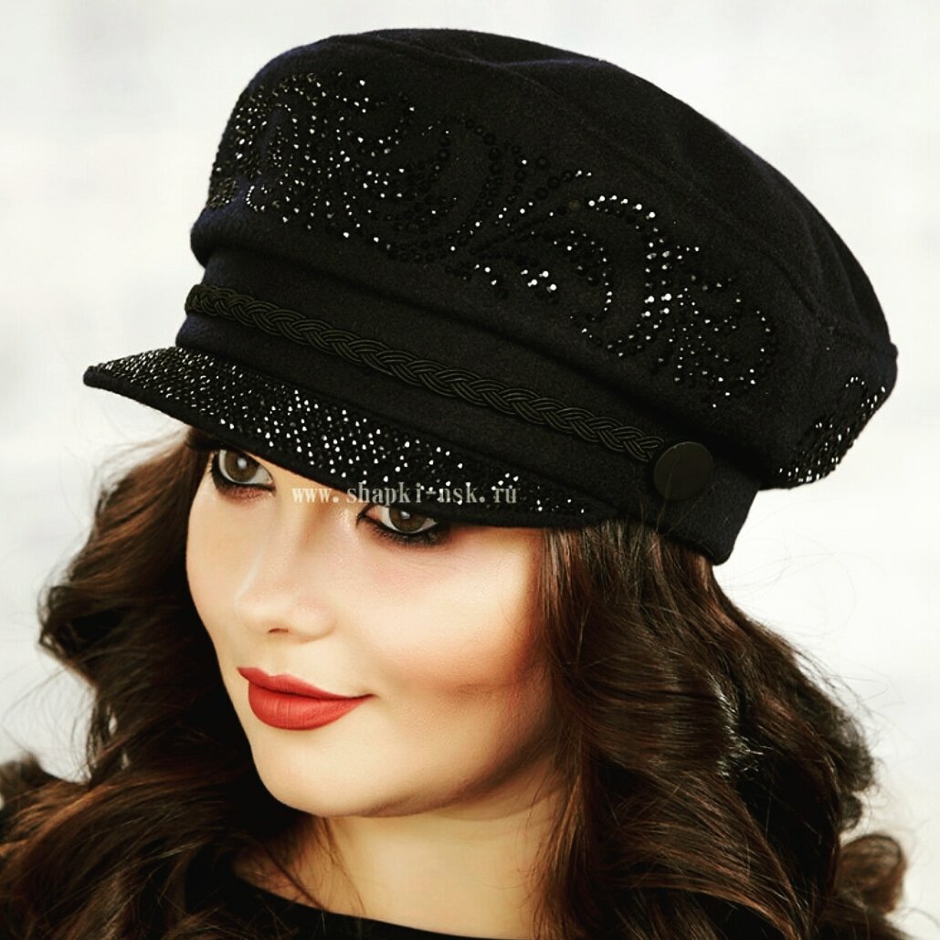 Головной убор в виде трубы