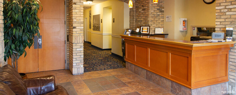 Фото Park West Inn