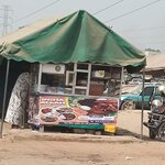 Insha Allah (Nii Teiko Abbey Lane, 1), fast food