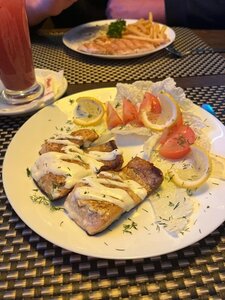 Lanch (Astraviec, vulica Uladzimira Karatkievicha, 5) ، مقهى