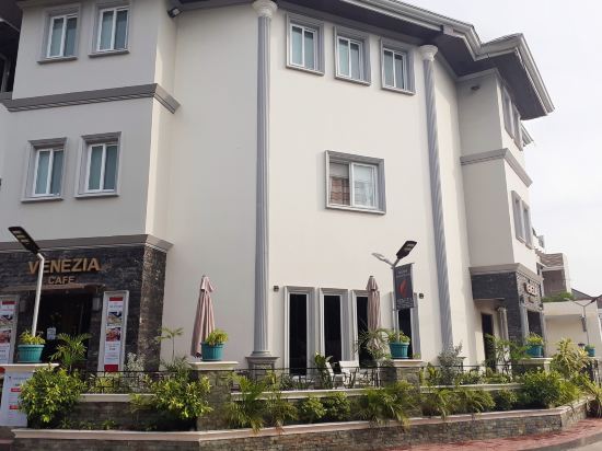 Фото Venezia Suites Hotel