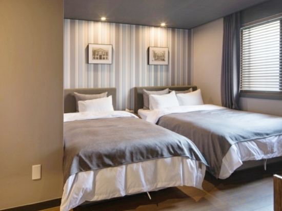 Фото Brown-dot Changwon Myeongseo Convention