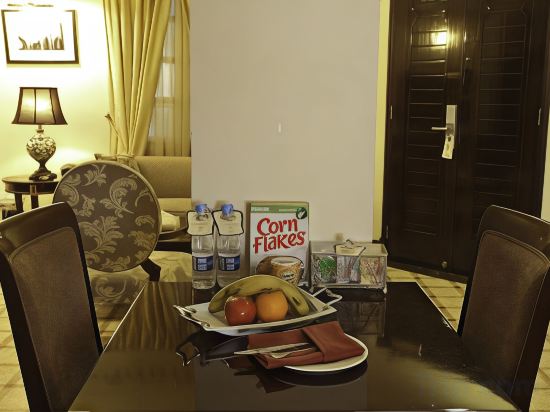 Фото Heritage Luxury Suites- All Suite hotel