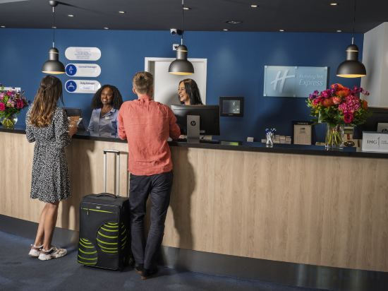 Фото Holiday Inn Express Geneva Airport by IHG