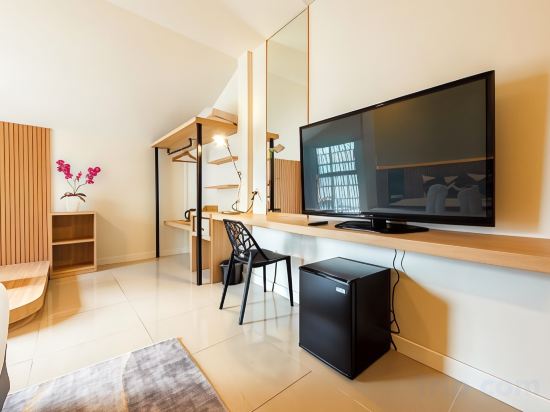 Фото The Golden Ville Boutique Hotel