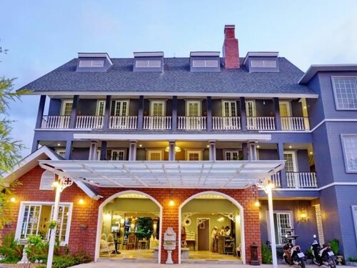 Гостиница Perennial Resort на Пхукете