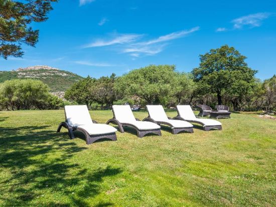 Фото Hotel Rocce Sarde