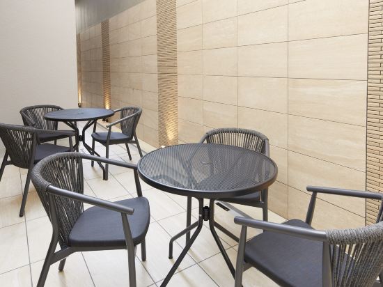 Фото Hotel MONday Kyoto Marutamachi